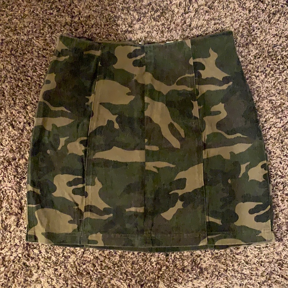 Camo Mini Skirt: Blu Spero